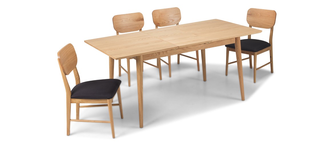 Skiena Oak Extended Dining Table With 4 Chairs