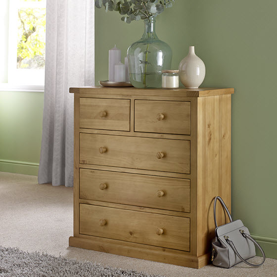 Pine Chest of Drawers